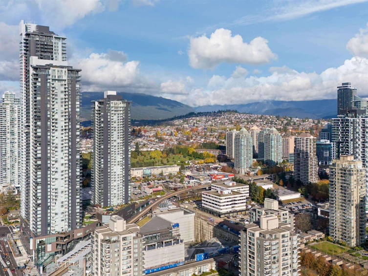 2811-4168 Lougheed Highway, Burnaby, BC, V5C 0N9