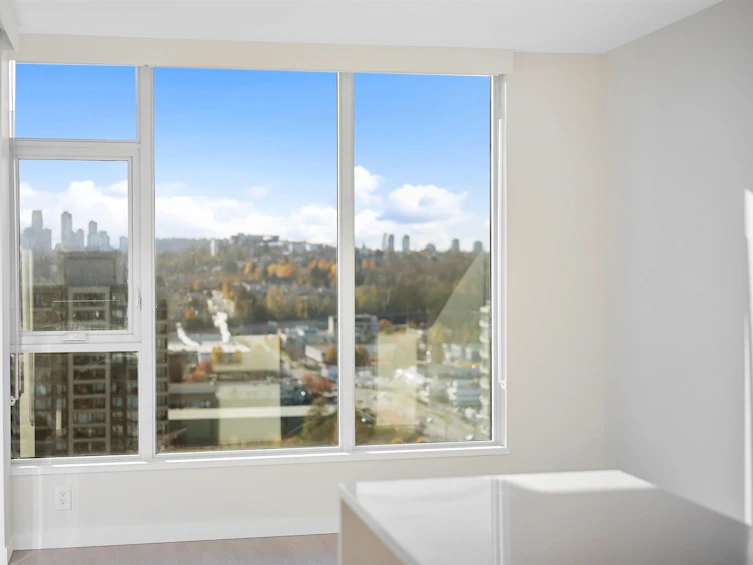 2811-4168 Lougheed Highway, Burnaby, BC, V5C 0N9 - 2