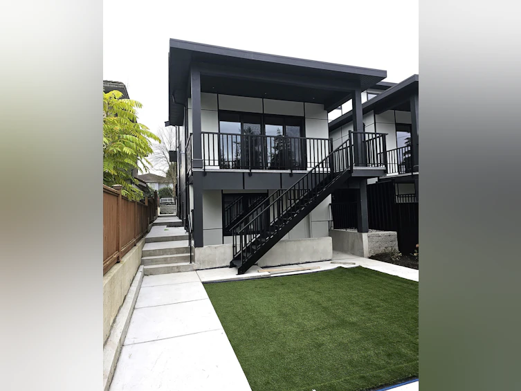 8057 18th Avenue, Burnaby, BC, V3N 1J9 - 11