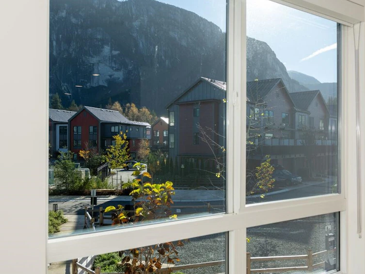 38074 Helm Way, Squamish, BC, V8B 1E6 - 14