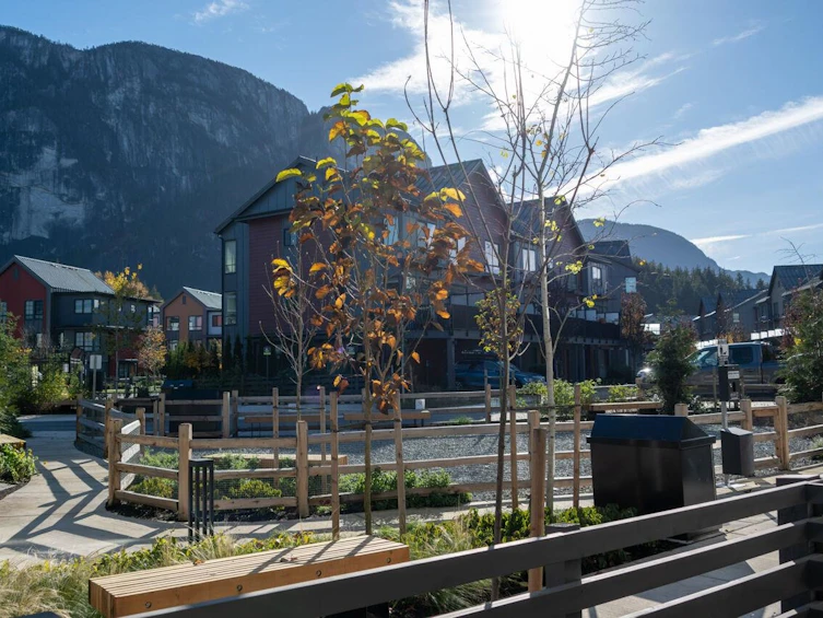 38074 Helm Way, Squamish, BC, V8B 1E6 - 32