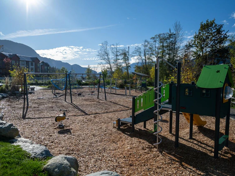 38074 Helm Way, Squamish, BC, V8B 1E6 - 35