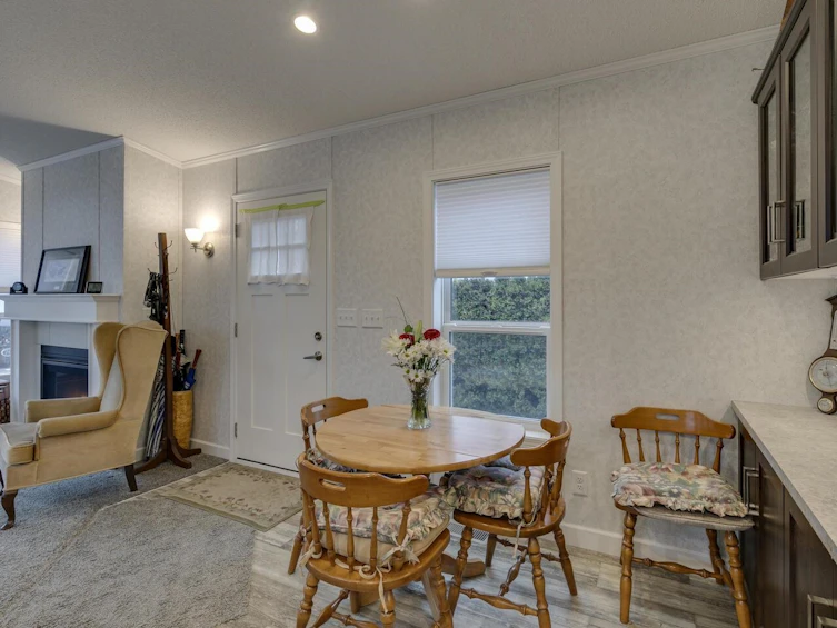 77-40157 Government Road, Squamish, BC, V0N 1T0 - 8