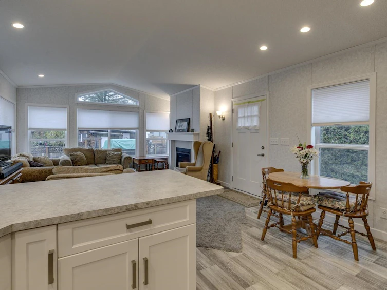77-40157 Government Road, Squamish, BC, V0N 1T0 - 9