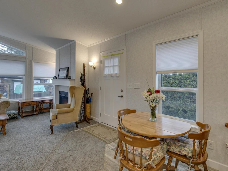 77-40157 Government Road, Squamish, BC, V0N 1T0 - 6