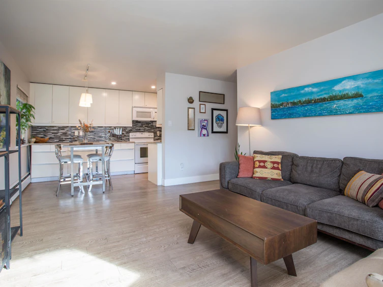105-241 St. Andrews Avenue, North Vancouver, BC, V7L 3K8 - 10