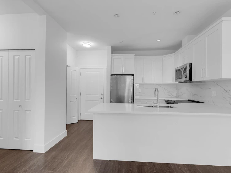 210-9983 E Barnston Drive, Surrey, BC, V4N 6T3 - 7