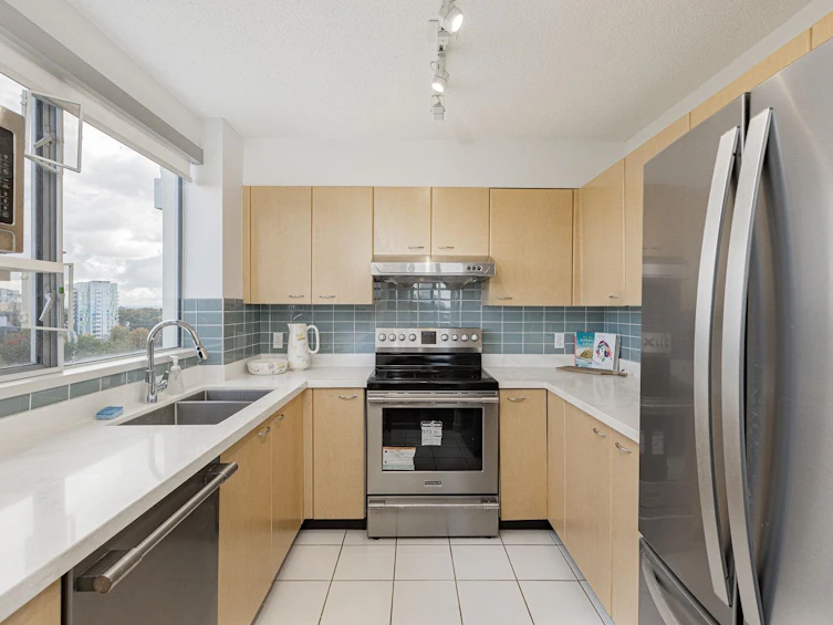 1101-7760 Granville Avenue, Richmond, BC, V6Y 4C2 - 14