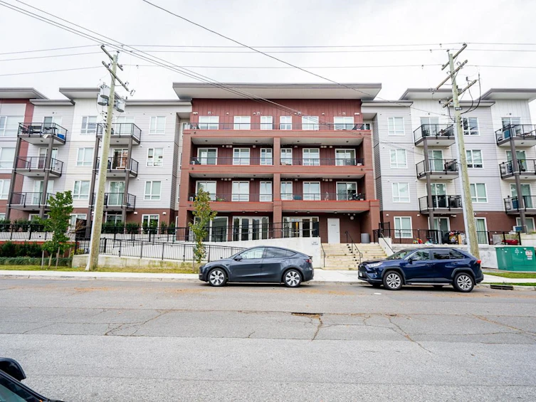 310-5420 208 Street, Langley, BC, V3A 0P8