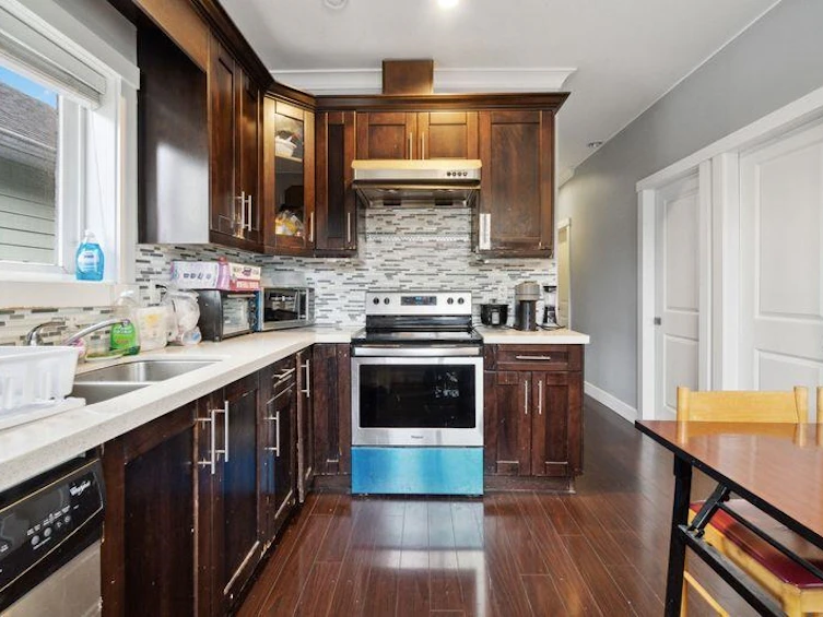 198 E 44th Avenue, Vancouver, BC, V5W 1V6 - 6