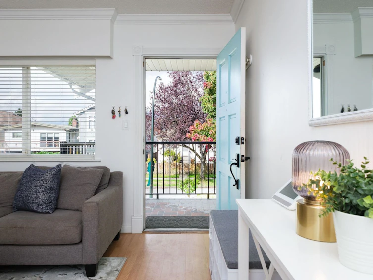 2528 Napier Street, Vancouver, BC, V5K 2W5 - 5