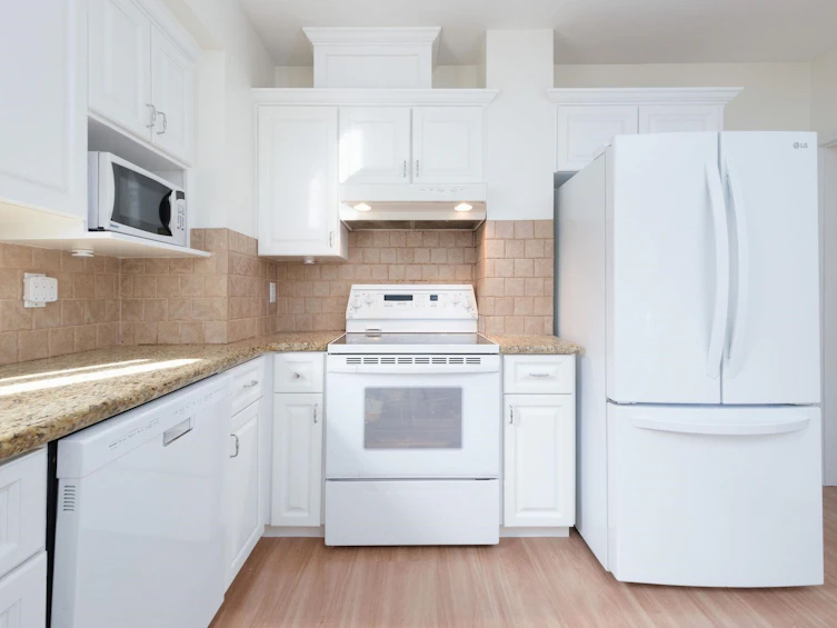 2528 Napier Street, Vancouver, BC, V5K 2W5 - 8