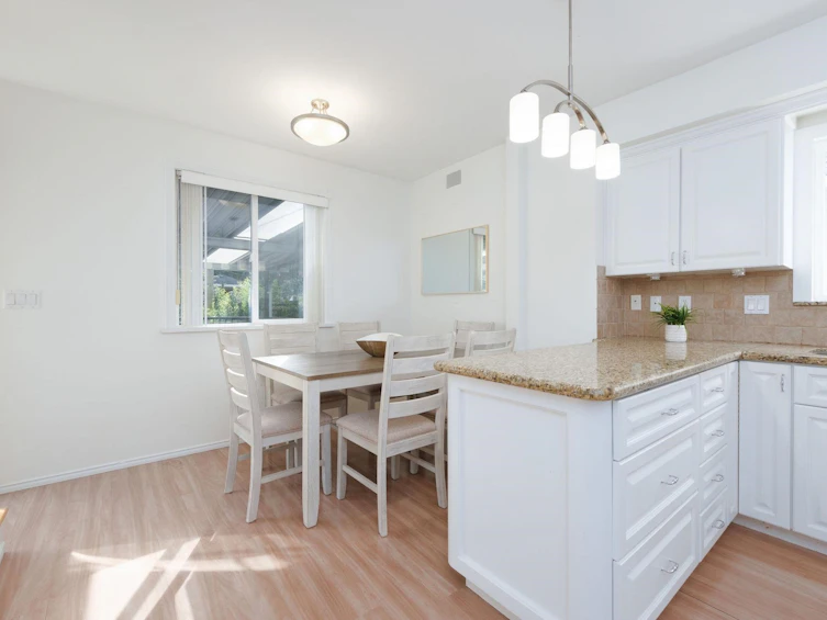 2528 Napier Street, Vancouver, BC, V5K 2W5 - 9
