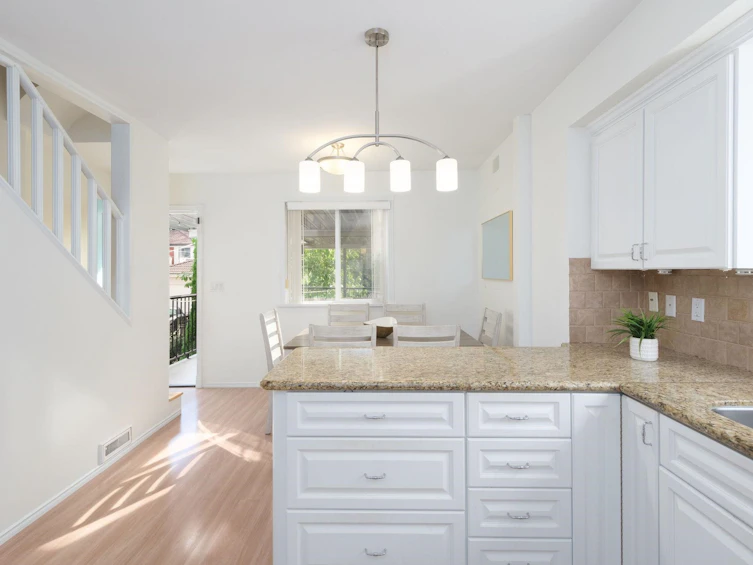 2528 Napier Street, Vancouver, BC, V5K 2W5 - 11