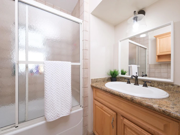2528 Napier Street, Vancouver, BC, V5K 2W5 - 15