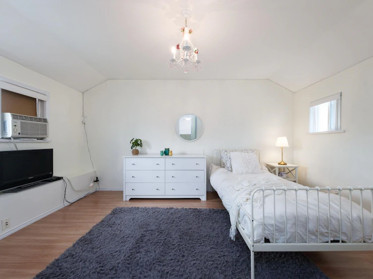 2528 Napier Street, Vancouver, BC, V5K 2W5 - 16