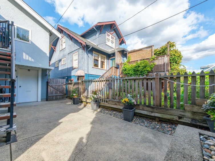 2528 Napier Street, Vancouver, BC, V5K 2W5 - 30