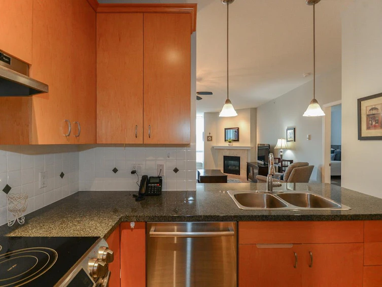 307-1551 Foster Street, Surrey, BC, V4B 5M1 - 10