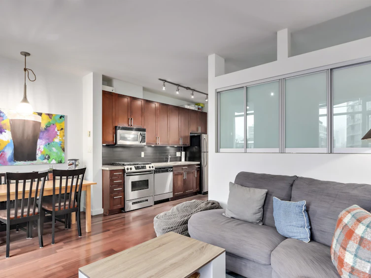 403-2055 Yukon Street, Vancouver, BC, V5Y 4B7 - 3