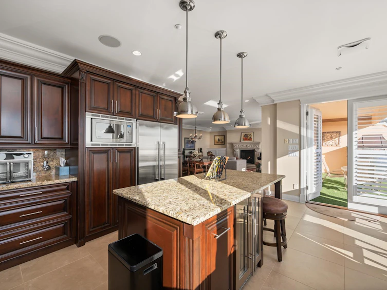 15781 Pacific Avenue, Surrey, BC, V4B 1S5 - 14