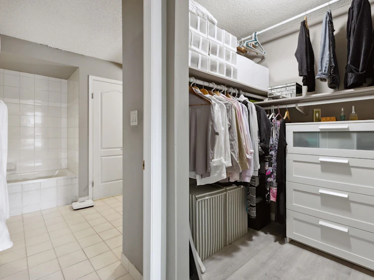 303-7500 Granville Avenue, Richmond, BC, V6Y 3Y6 - 18
