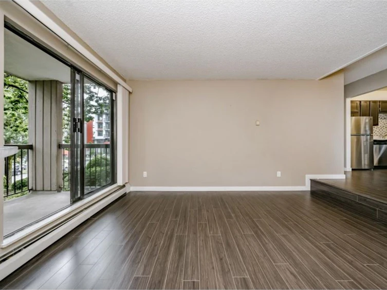 2106-13819 100 Avenue, Surrey, BC, V3T 5L1 - 2