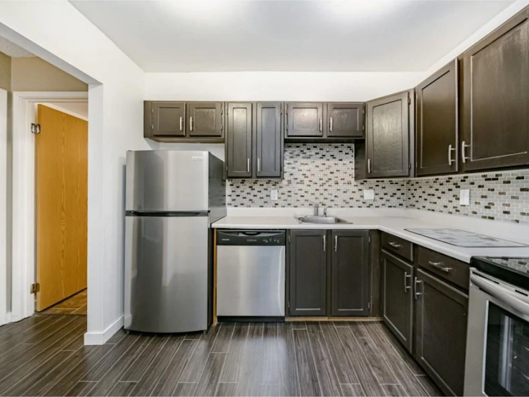 2106-13819 100 Avenue, Surrey, BC, V3T 5L1 - 10