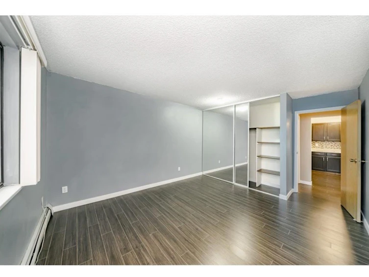 2106-13819 100 Avenue, Surrey, BC, V3T 5L1 - 13