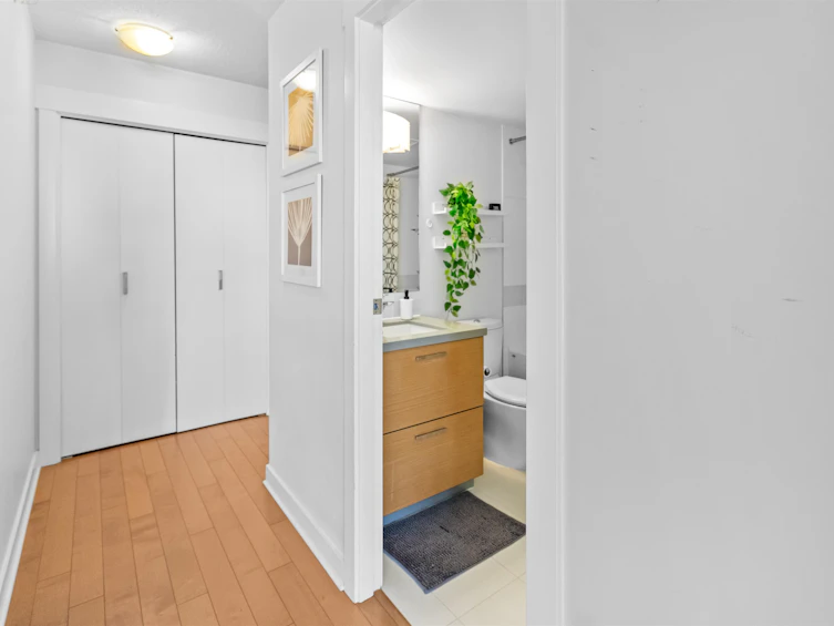 1302-10777 University Drive, Surrey, BC, V3T 0E6 - 8
