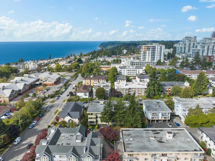 202-1320 Fir Street, Surrey, BC, V4B 4B2 - 4