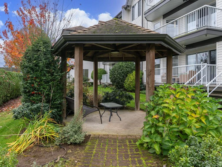 320-33535 King Road, Abbotsford, BC, V2S 6Z5 - 33