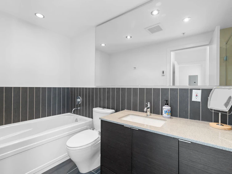 504-175 W 2nd Street, North Vancouver, BC, V7M 0A5 - 17