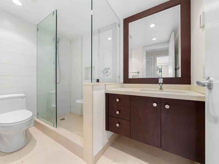 203-1341 Clyde Avenue, West Vancouver, BC, V7T 1E8 - 14