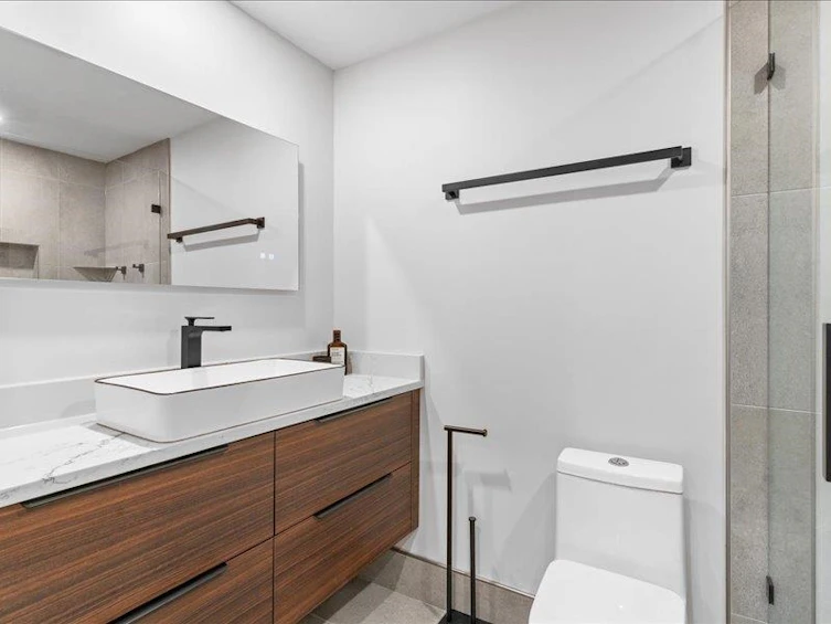 101-710 E 6th Avenue, Vancouver, BC, V5T 1L5 - 13