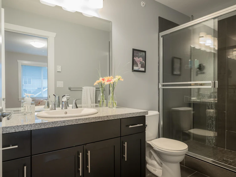 21060 80 Avenue, Langley, BC, V2Y 0H6 - 21