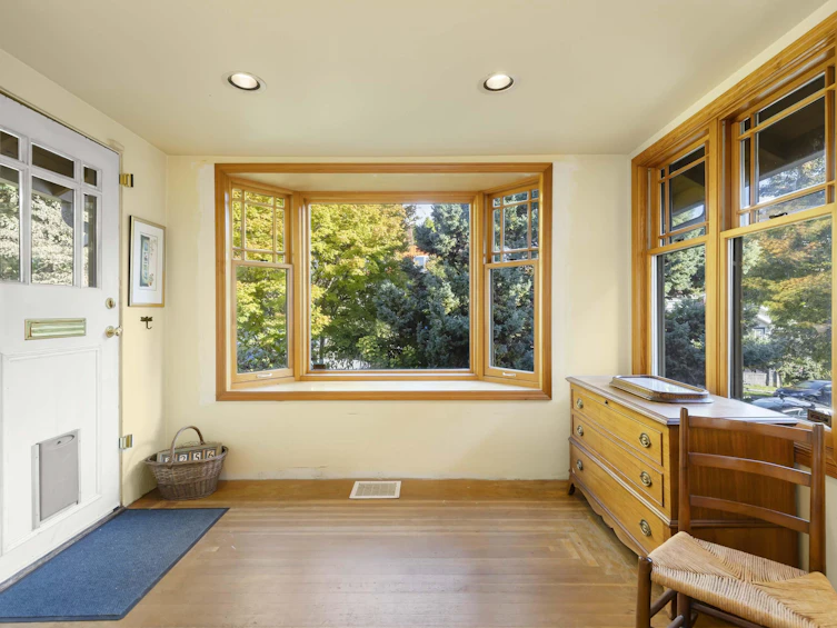 3256 E Georgia Street, Vancouver, BC, V5K 2L3 - 3