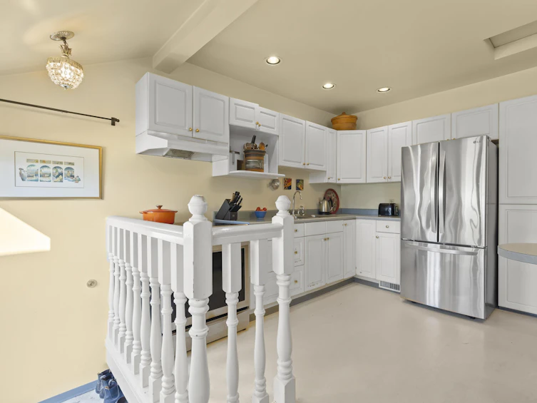 3256 E Georgia Street, Vancouver, BC, V5K 2L3 - 9