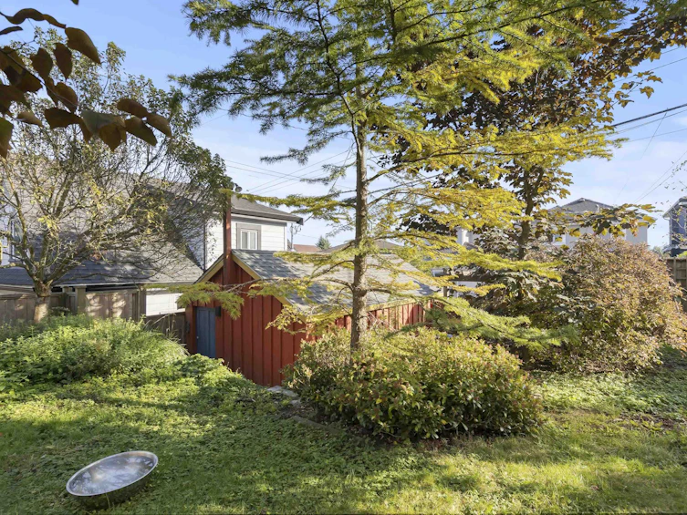 3256 E Georgia Street, Vancouver, BC, V5K 2L3 - 24