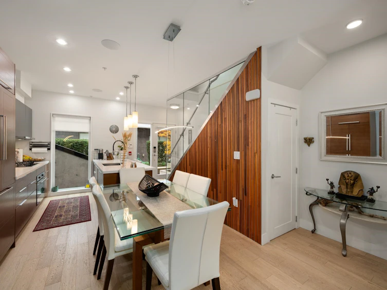 631 Victoria Drive, Vancouver, BC, V5L 0C3 - 8