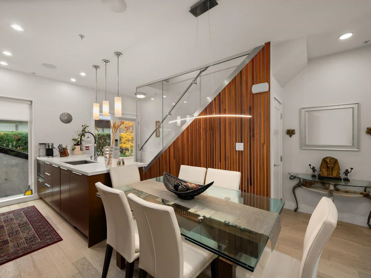 631 Victoria Drive, Vancouver, BC, V5L 0C3 - 9