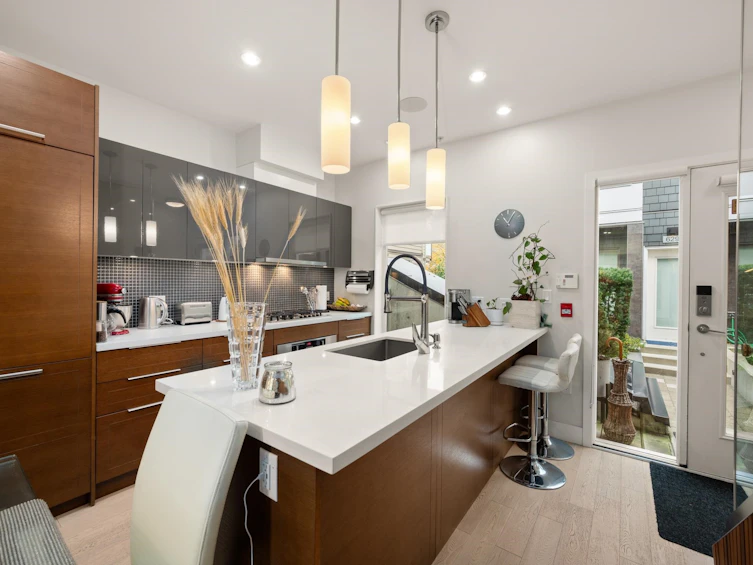 631 Victoria Drive, Vancouver, BC, V5L 0C3 - 11