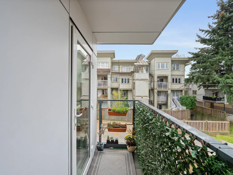 631 Victoria Drive, Vancouver, BC, V5L 0C3 - 19