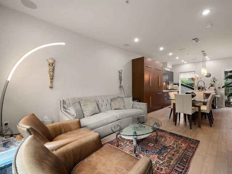 631 Victoria Drive, Vancouver, BC, V5L 0C3 - 4