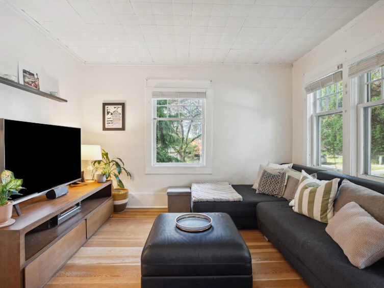 404 E 46th Avenue, Vancouver, BC, V5W 1Z9 - 3