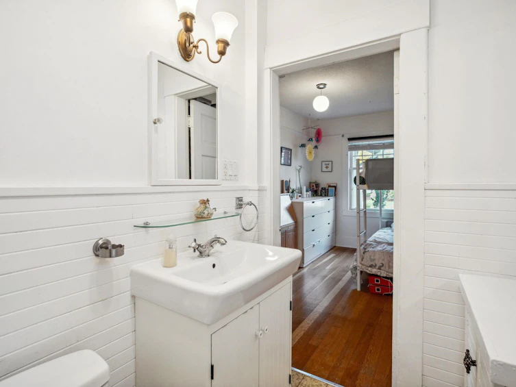 404 E 46th Avenue, Vancouver, BC, V5W 1Z9 - 13