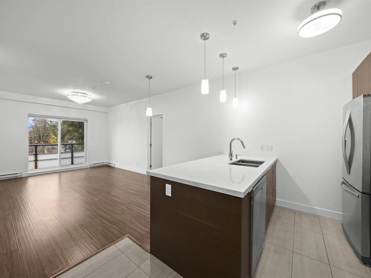302-7727 Royal Oak Avenue, Burnaby, BC, V5J 4K2 - 5