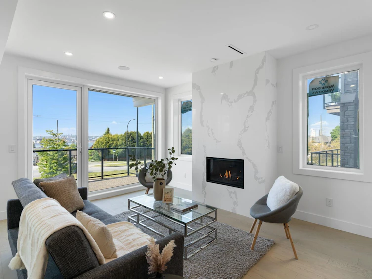 340 E Keith Road, North Vancouver, BC, V7L 1V7 - 2