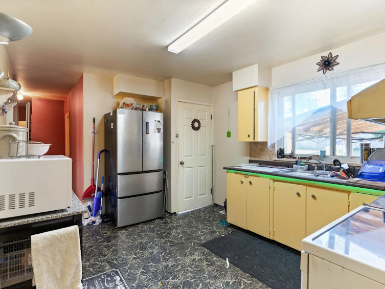 12476 99 Avenue, Surrey, BC, V3V 2P3 - 12