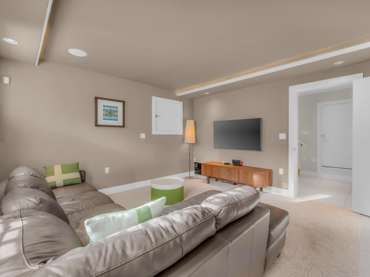 3950 Eton Street, Burnaby, BC, V5C 1J5 - 33