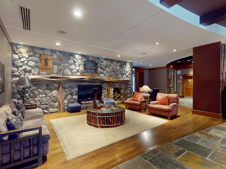 305C-2036 London Lane, Whistler, BC, V8E 0N7 - 17